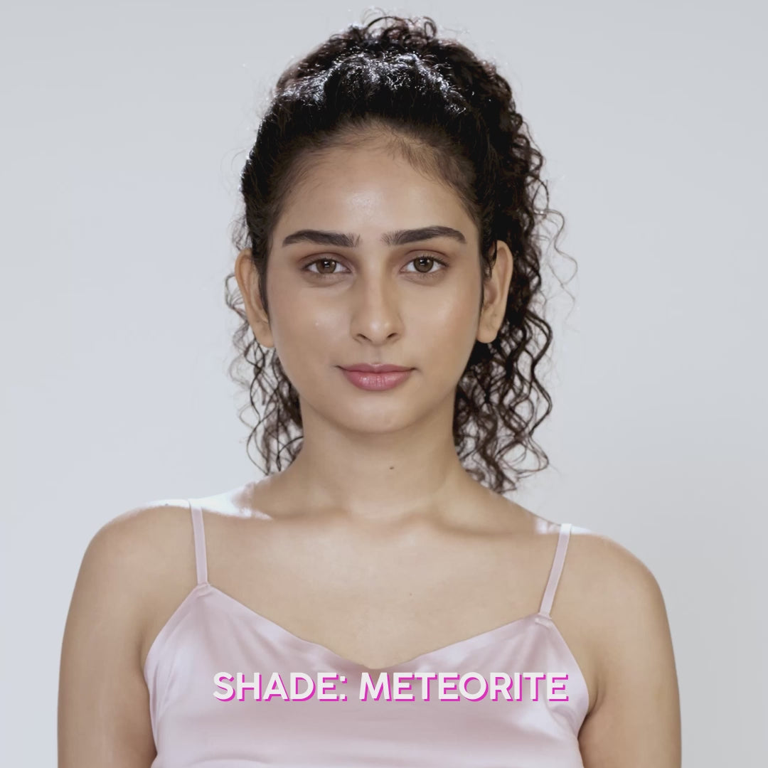 Starry Night Pearly-Glow Liquid Highlighter: Fair-To-Light Skin Tone (Meteorite)