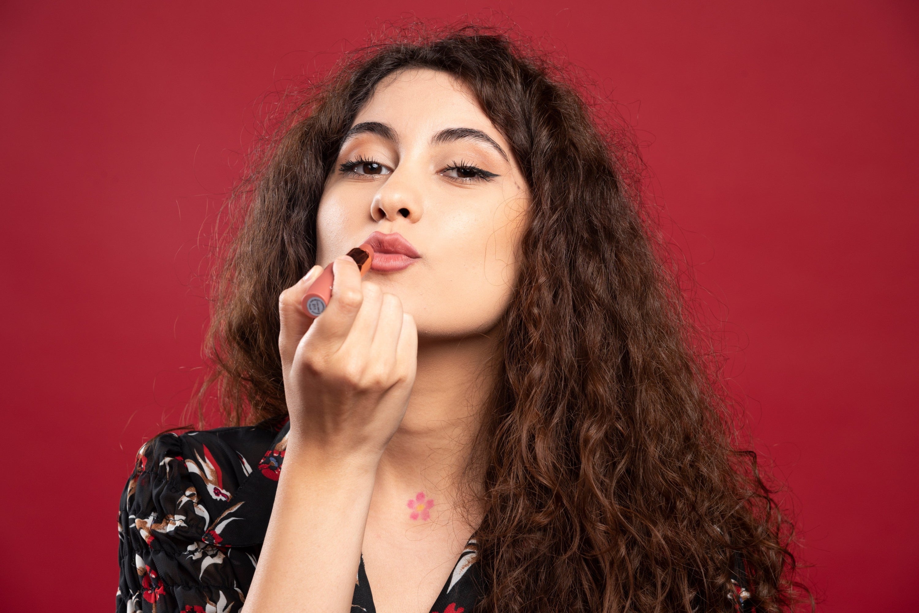 Best Lipstick Shades for Medium Skin Tone — What Actually Works on Wheatish Indian Skin - House Of Makeup