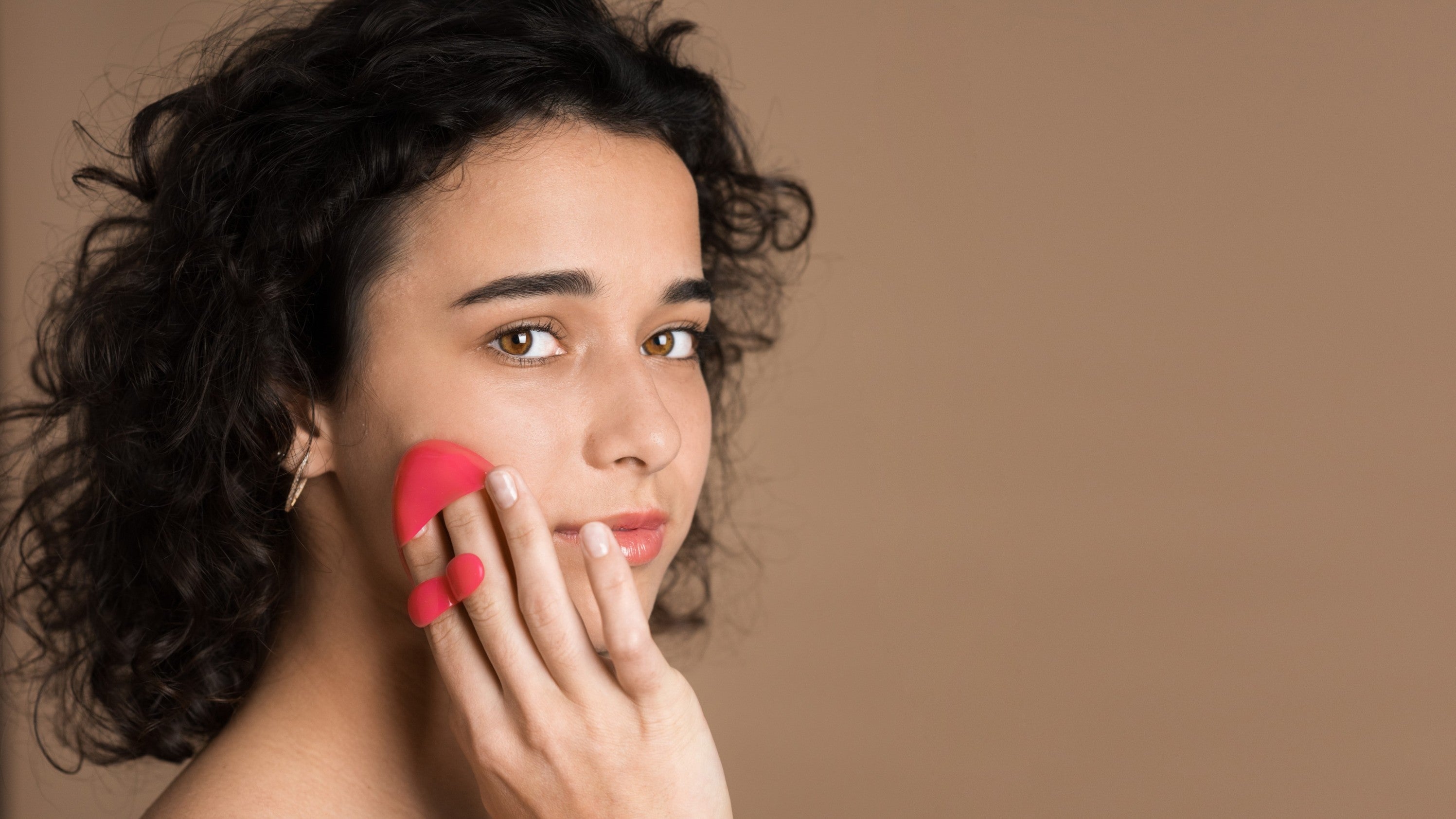 Skin Tint For Oily And Acne-Prone Skin: Does It Actually Work? - House Of Makeup